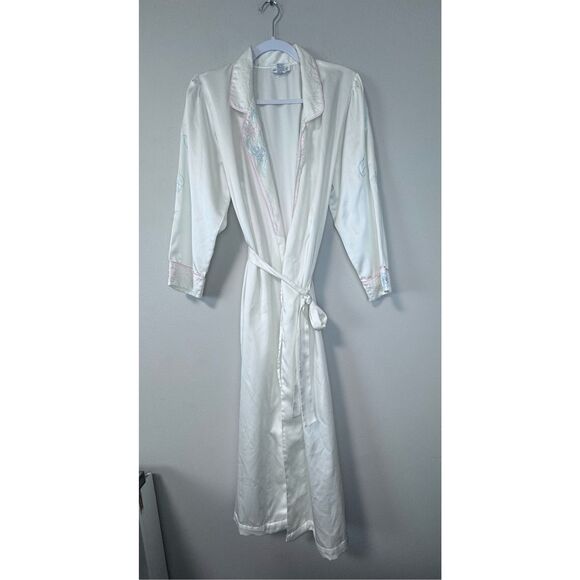 Y2K‎ Creamy Ivory Satin Embroidered Robe Size Small - Picture 1 of 7